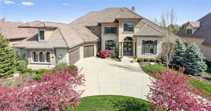 Overland Park KS $1,175,000