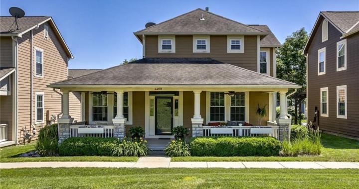 Overland Park KS $269,000